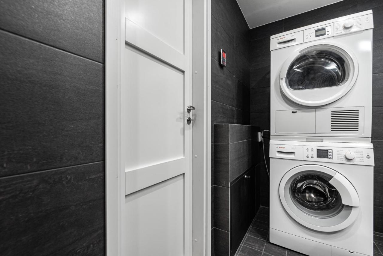 Airhome - Black&White Tallinn Exterior photo