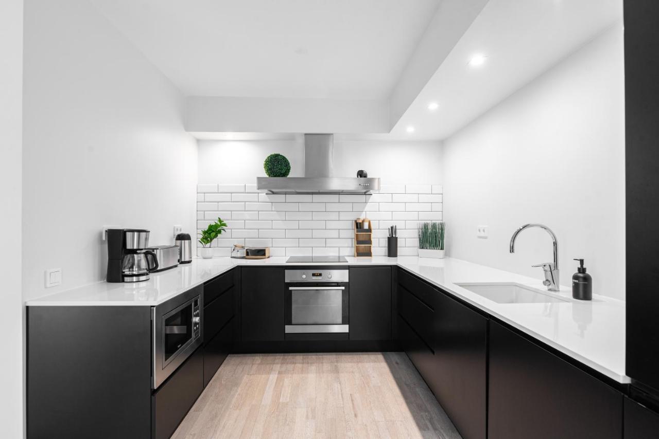 Airhome - Black&White Tallinn Exterior photo